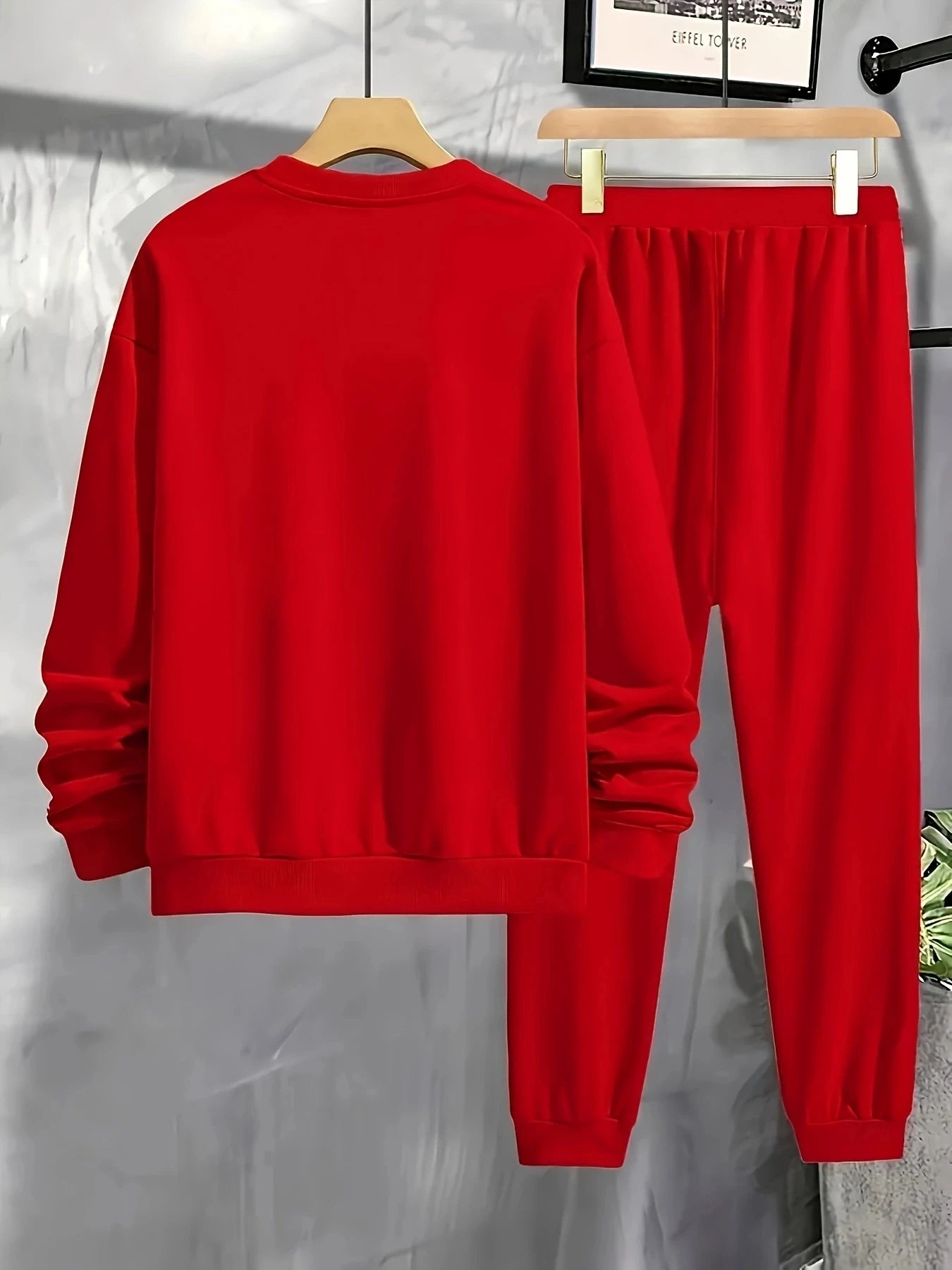 Men’s Sports Set – Long Sleeve Crewneck Top & Jogger Pants for Training & Running